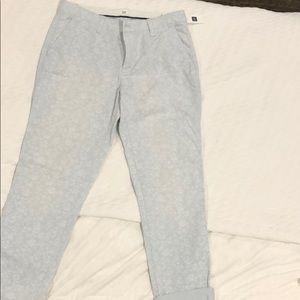 Gap woman’s chinos size 8
